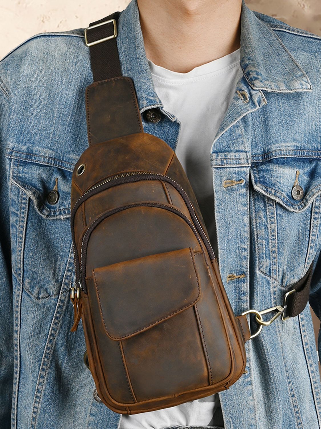 ดีไซเนอร์หรูหรากระเป๋าคาดหน้าอ - Saddle Bag Leather บทวิจารณ์และราคา