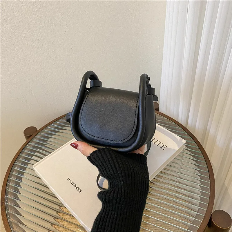 ลูกอมสีหนัง PU แฟชั่นกระเป๋าสะ - Saddle Bag Leather บทวิจารณ์และราคา